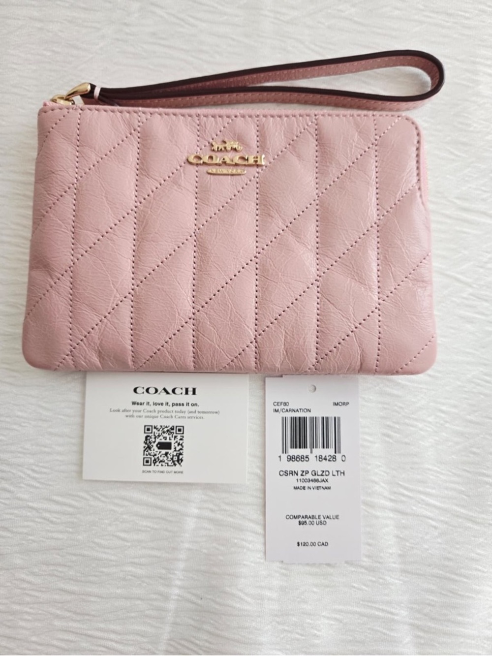 Coach Corner Zip Wristlet with Quilting pink Colour